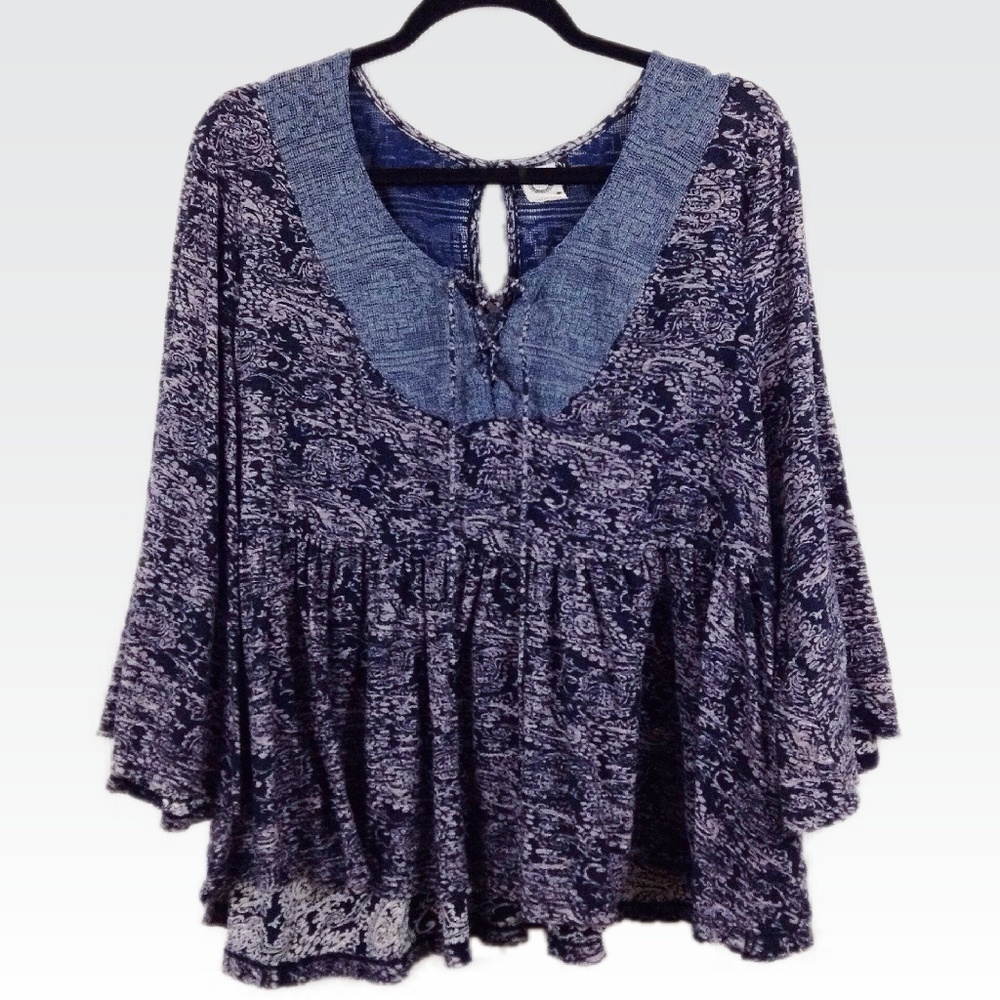 Akemi + Kin | L | Bell Sleeved Navy Paisley Top